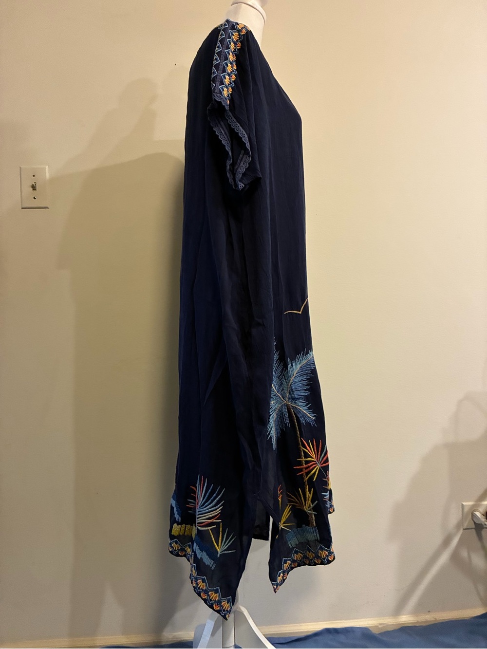 Johnny Was Navy Tropical Embroidered Maxi Dress size Medium - Picture 7 of 14